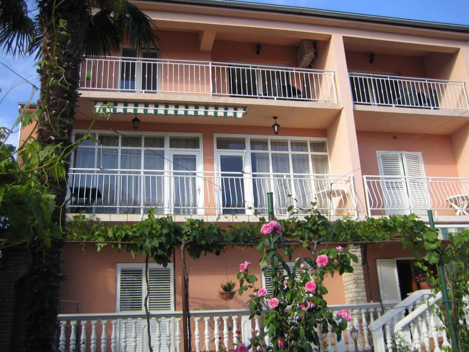 Apartments Renato Sveti Filip i Jakov Exterior photo
